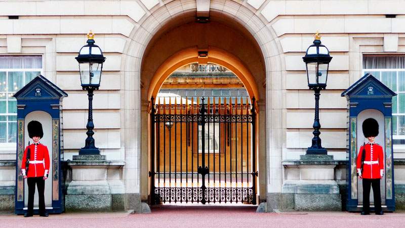 BUCKINGHAM-PALACE-LONDRES