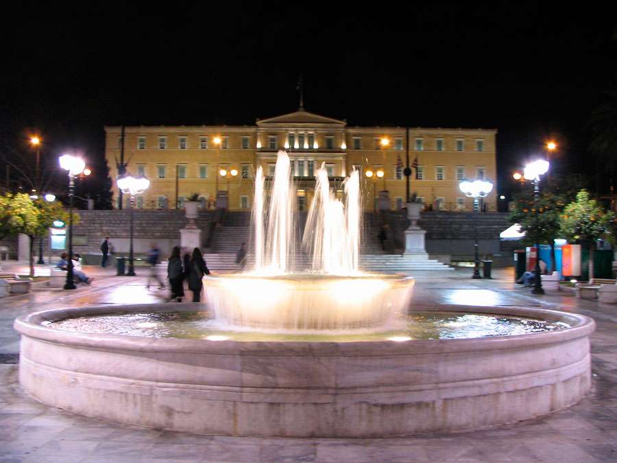 PLAZA-DE-LA-CONSTITUCION-ATENAS