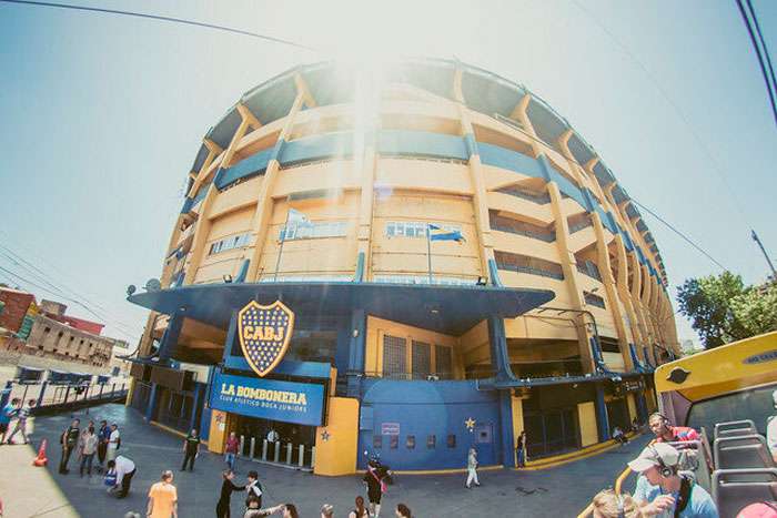 QUE-VISITAR-EN-BUENOS-AIRES-ESTADIO-ALBERTO-J-ARMANDO-LA-BOMBONERA