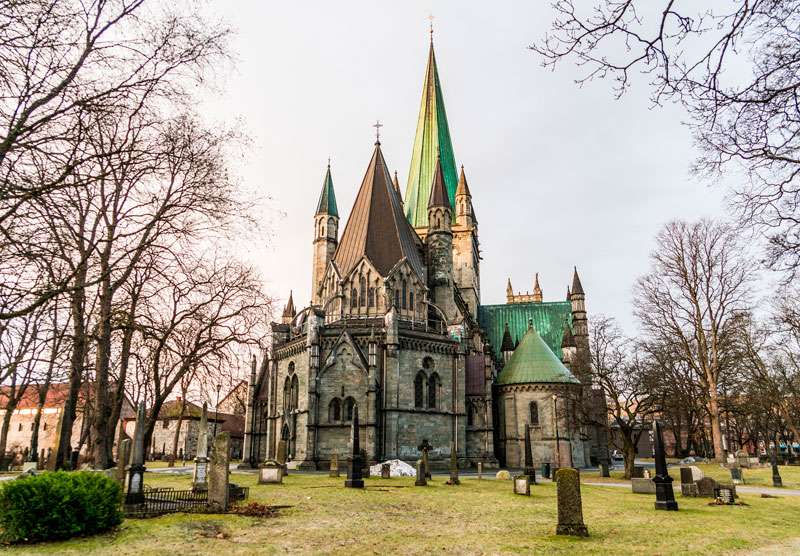 Catedral-de-Trondheim-QUE-HACER-EN-1-DIa